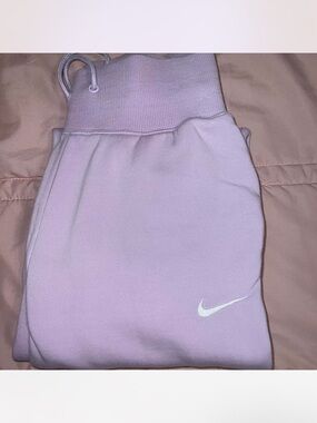 Nike Kids Lavender Sweatpants with White Swoosh